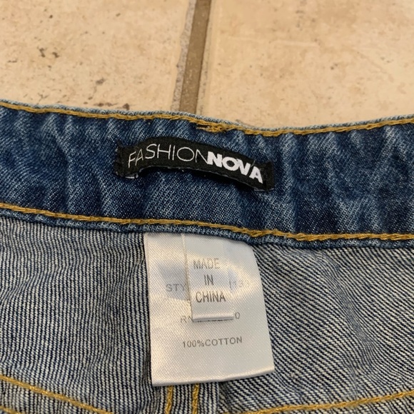 Fashion Nova Distressed Straight Leg Jeans - Women's Size XL - Picture 2 of 7